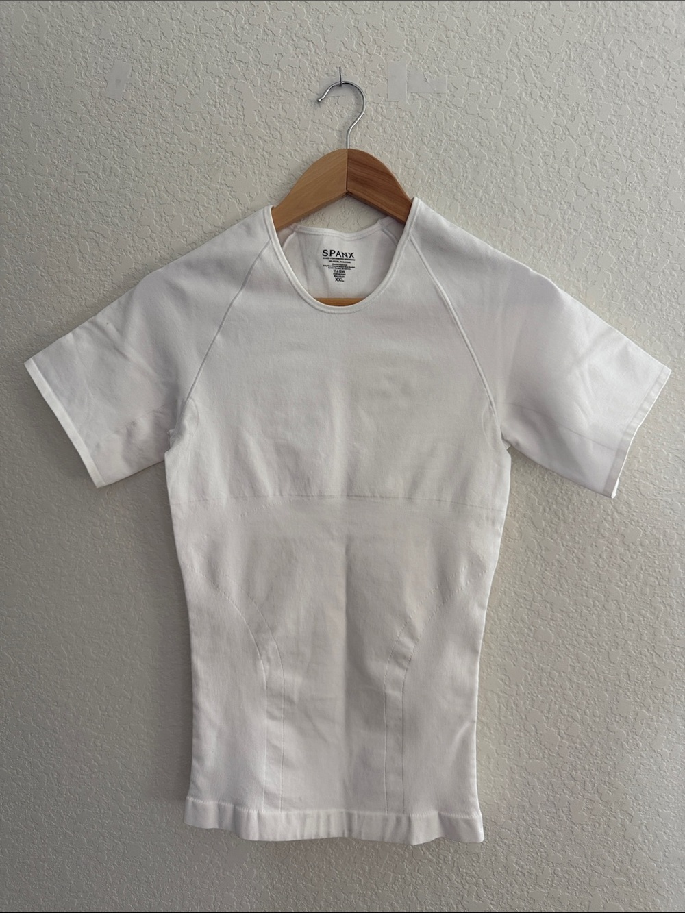 SPANX Zoned Performance Undershirt White Size XXL